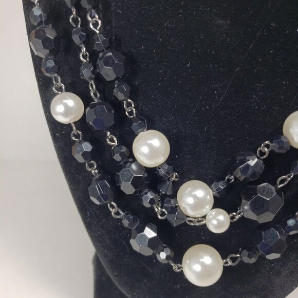 Stylish Multi-Layer Black and Off-White color Beaded Necklace - Elegant Women - Picture 3 of 9